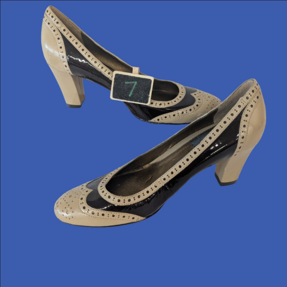 Shoes Joan & David Beige and Black Spectator Women's Heels Size 7 - Picture 1 of 5